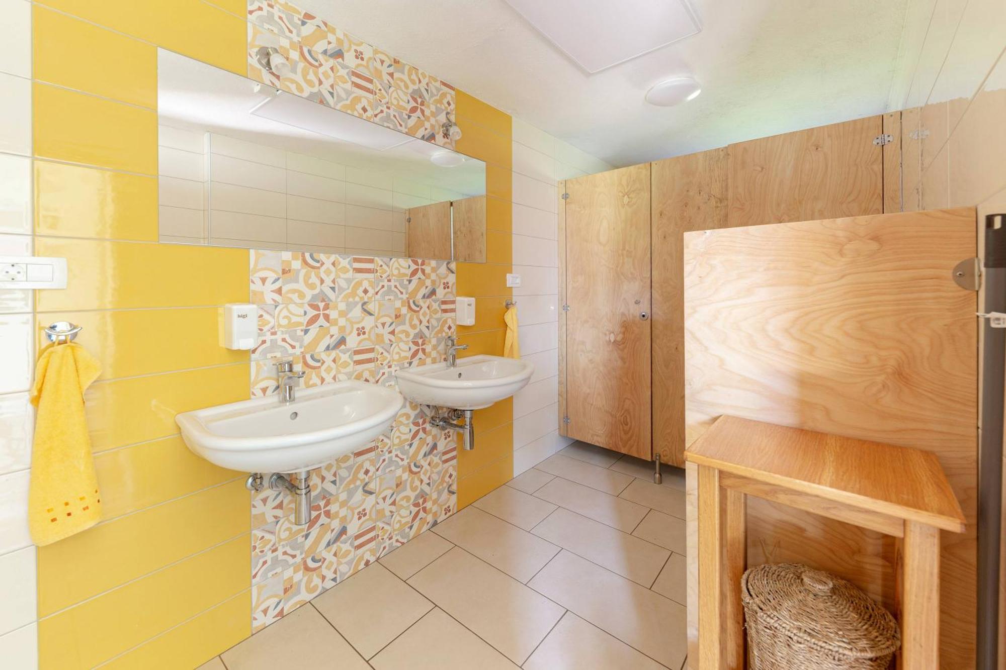 Glamping Mohorjev grunt Hotell Preddvor Exteriör bild