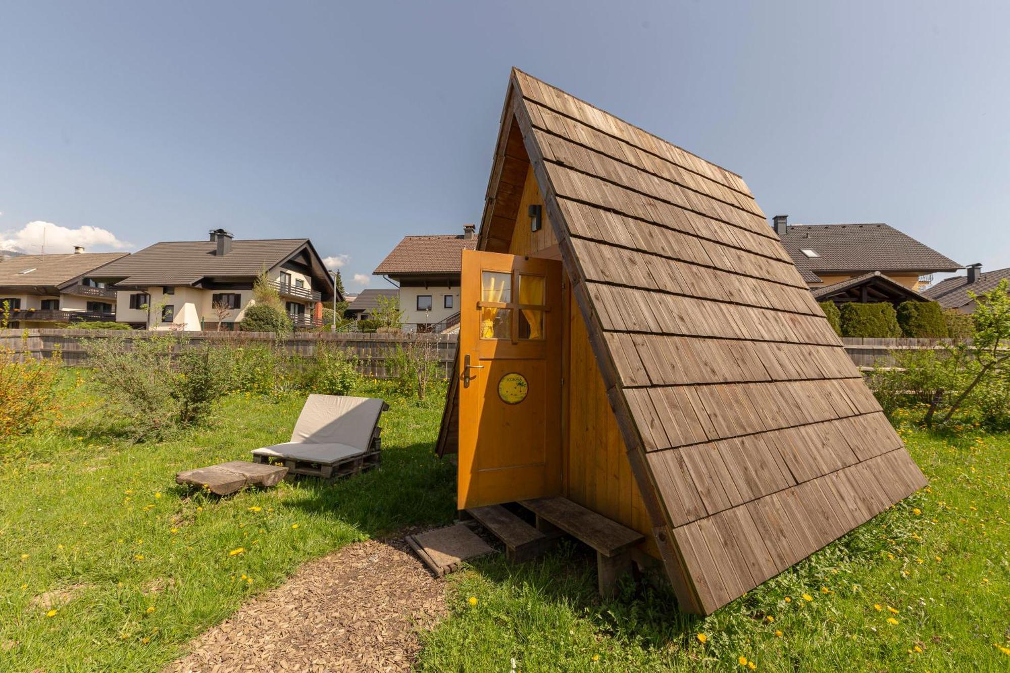 Glamping Mohorjev grunt Hotell Preddvor Exteriör bild